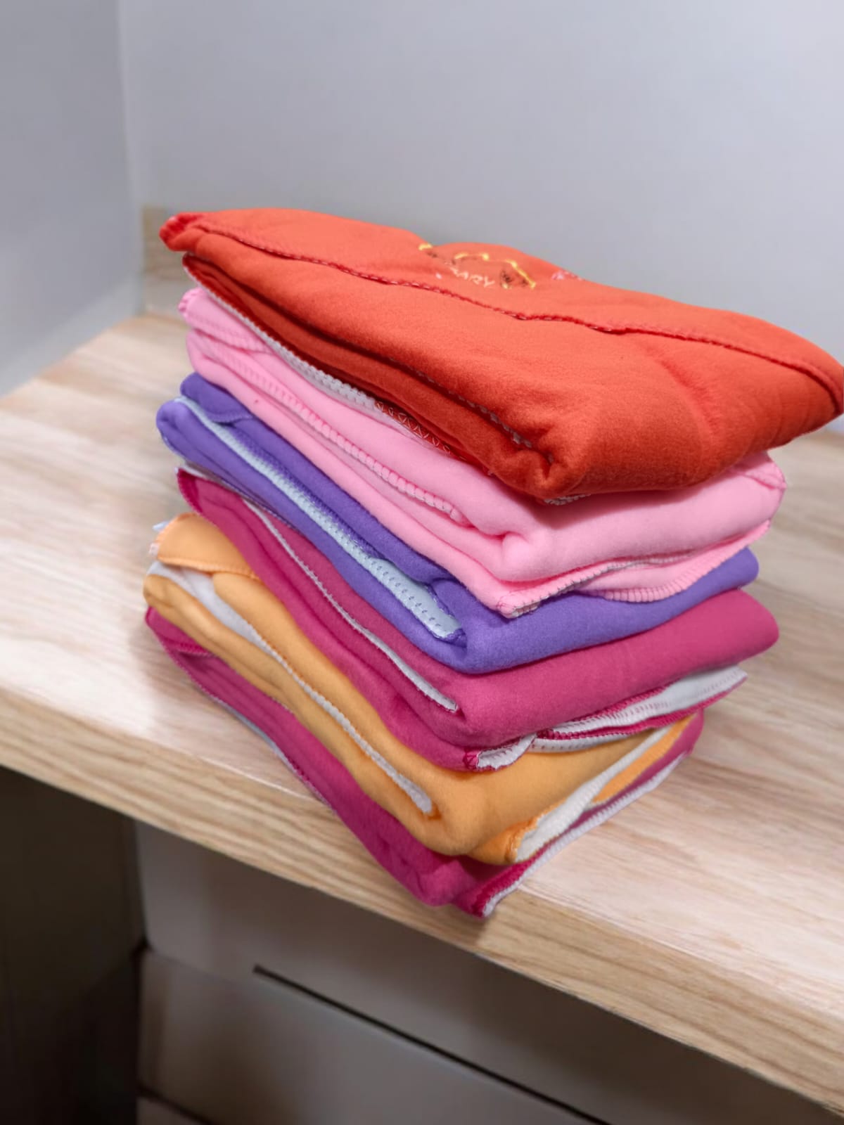 BABY SWADDLE WRAP FOR NEWBORN AND INFANTS (HIGH QUALITY)