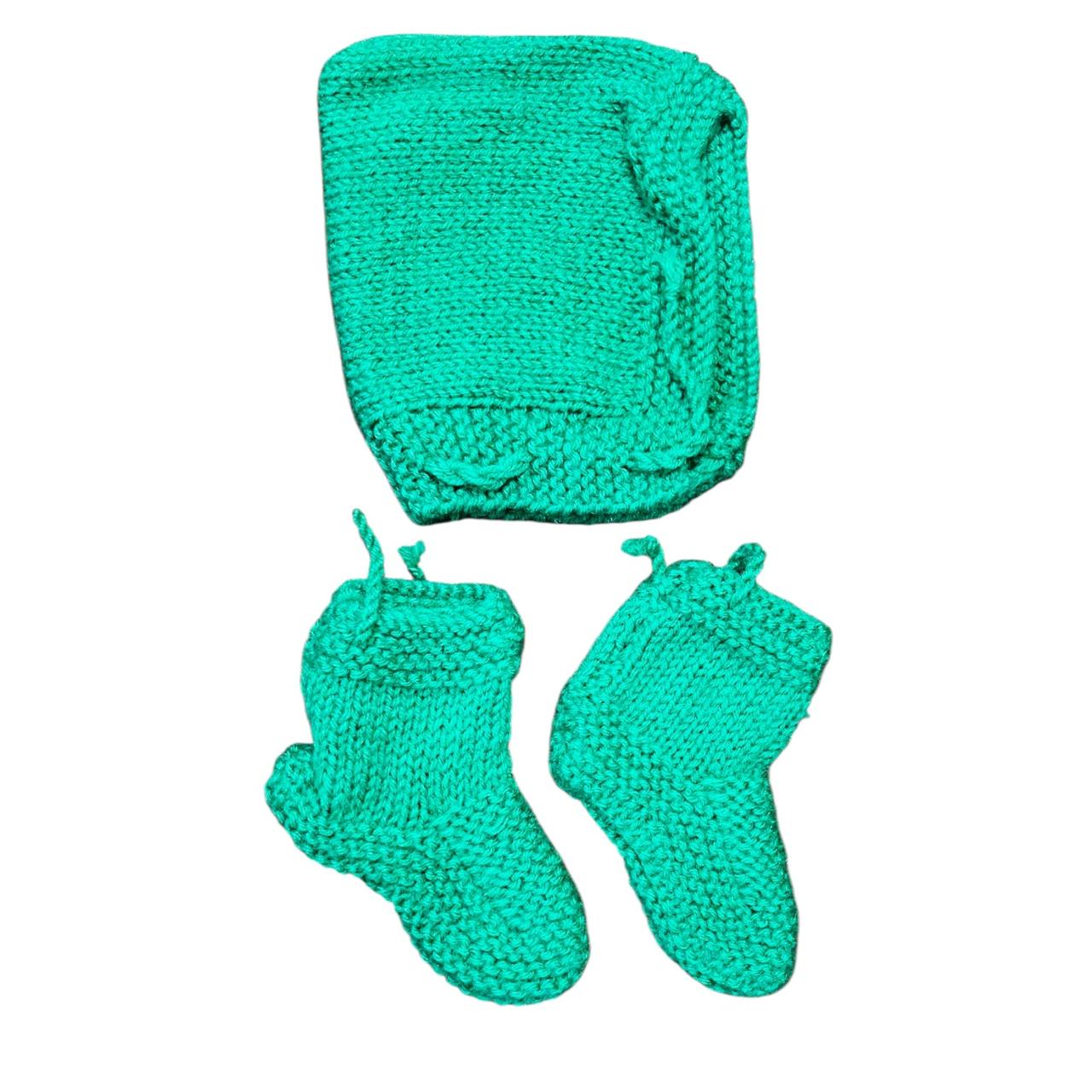 Green Knitted Sweater, Cap & Booties (0–9 Months)